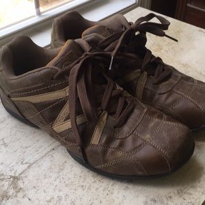 Men’s size 10 brown leather like shoes